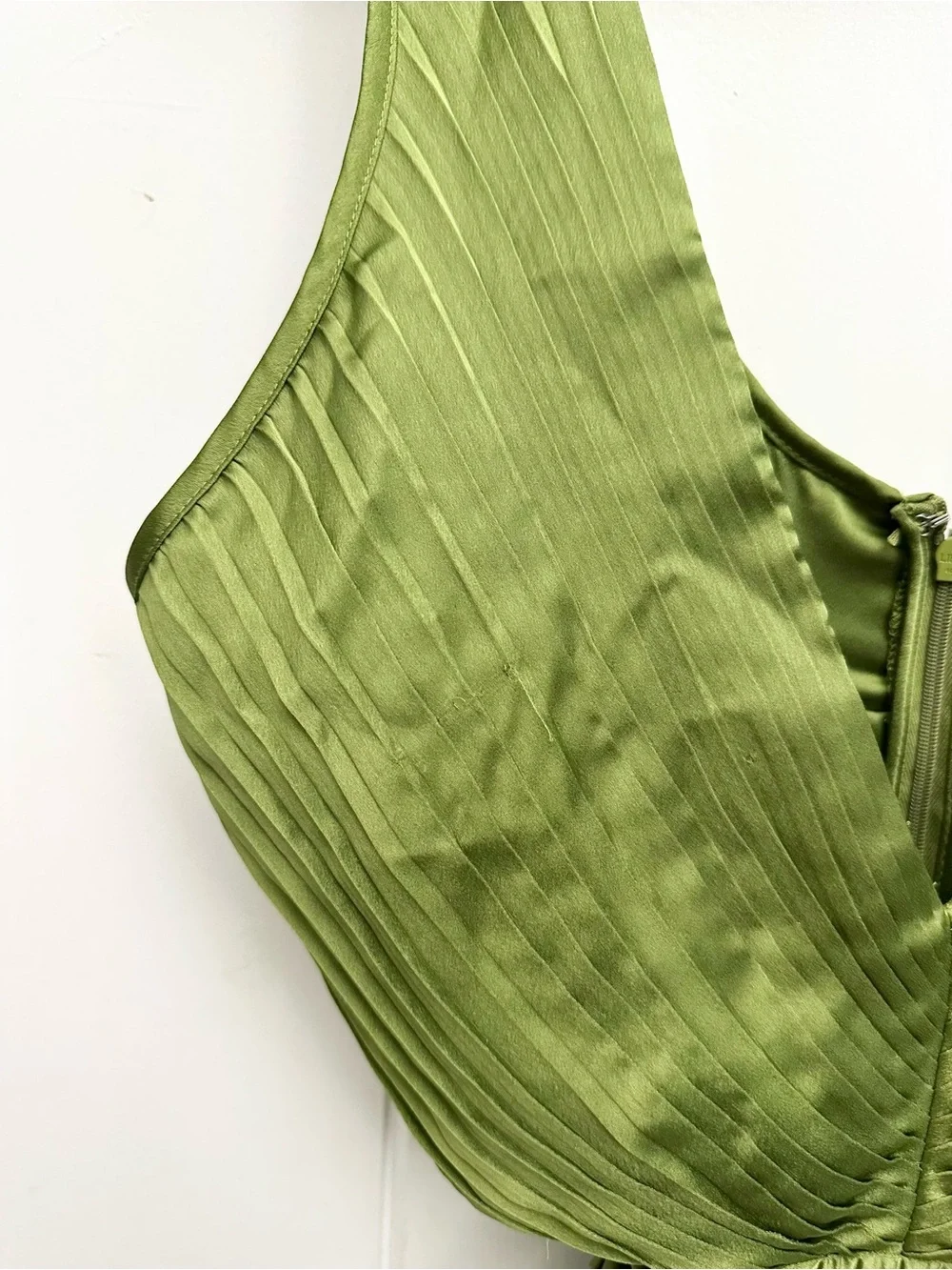 A&F Giselle Satin Pleated Cutout Maxi Dress In Green Size XL